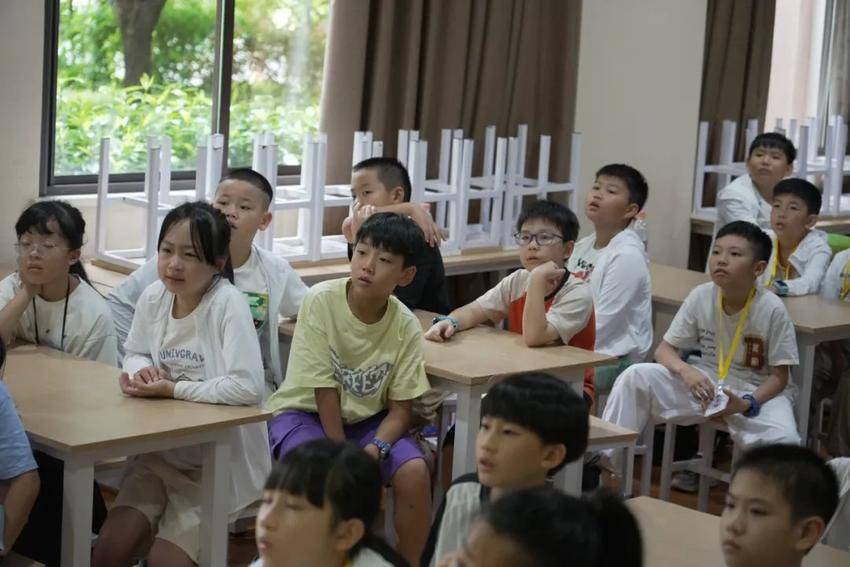 从珠江到清江：广州伢跨越千里，解码恩施风情与地质秘境.docx